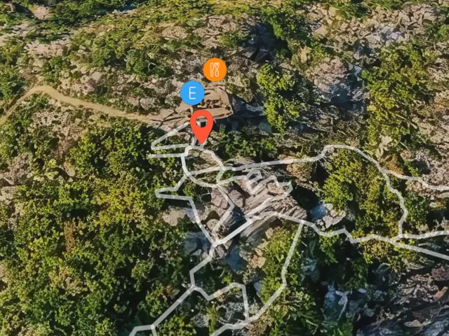 Marcador de ubicación sobre la red de senderos en el mapa 3D offline